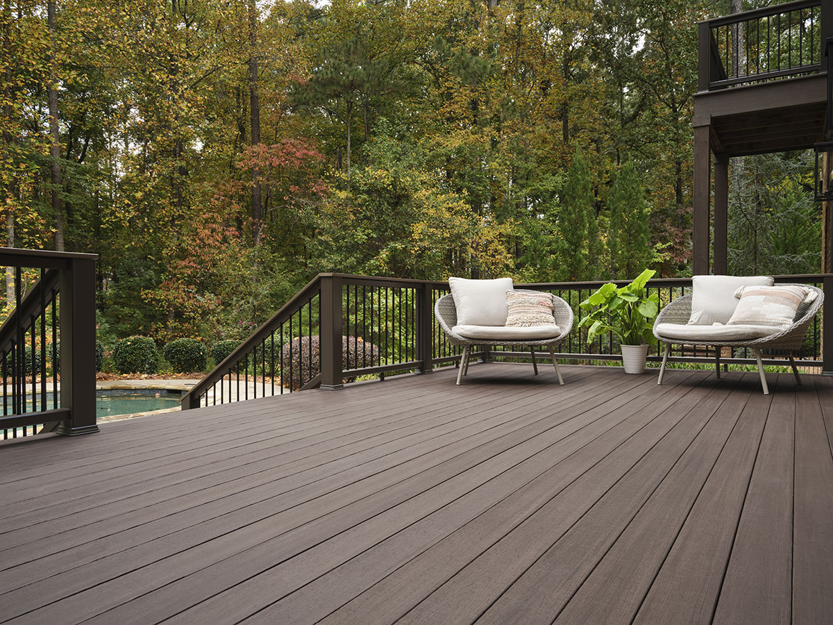 TimberTech-American-Walnut-Landmark-CCS-ANGLE1_UNDER_v2